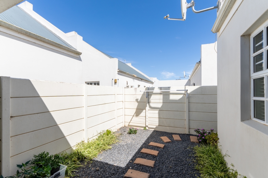 2 Bedroom Property for Sale in Nuutgevonden Western Cape